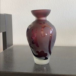 Beautiful Vintage etched glass Vase